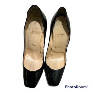 💯 Christian Louboutin Black Patent Particule Square Toe Pumps